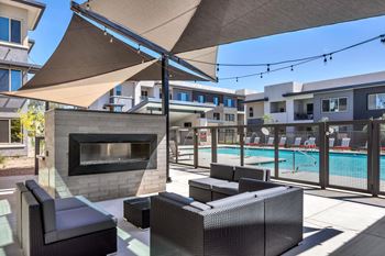 Gas barbecue grills & outdoor fireplace